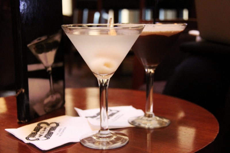 brasserie-LES MUJOULS-min_martini_bar_lychee_chocolate_alcohol_liquor_happy_hour_happy-910161